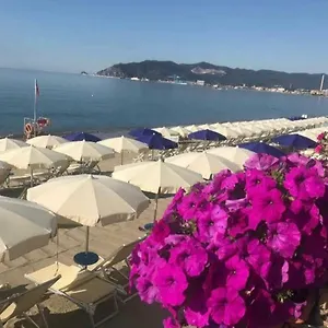 Violamare Savona